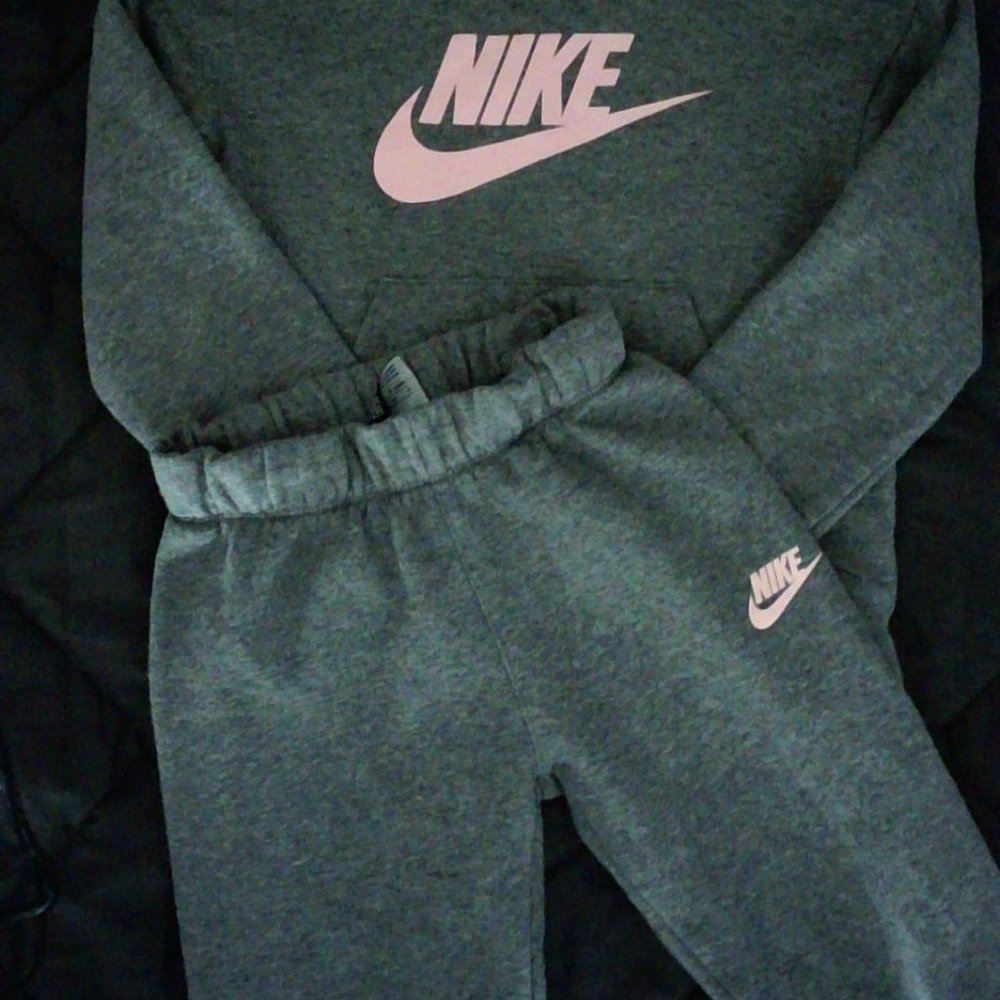 Girl Nike outfit
